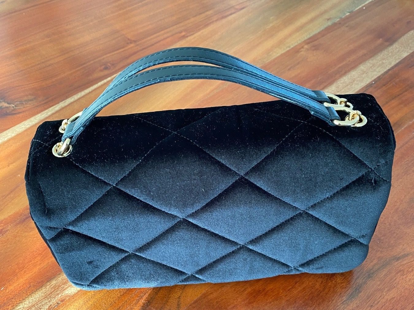 Taschen für Damen: Schwarze Veloursledertasche – Gebraucht aus Effretikon von Lunaaa_ 4