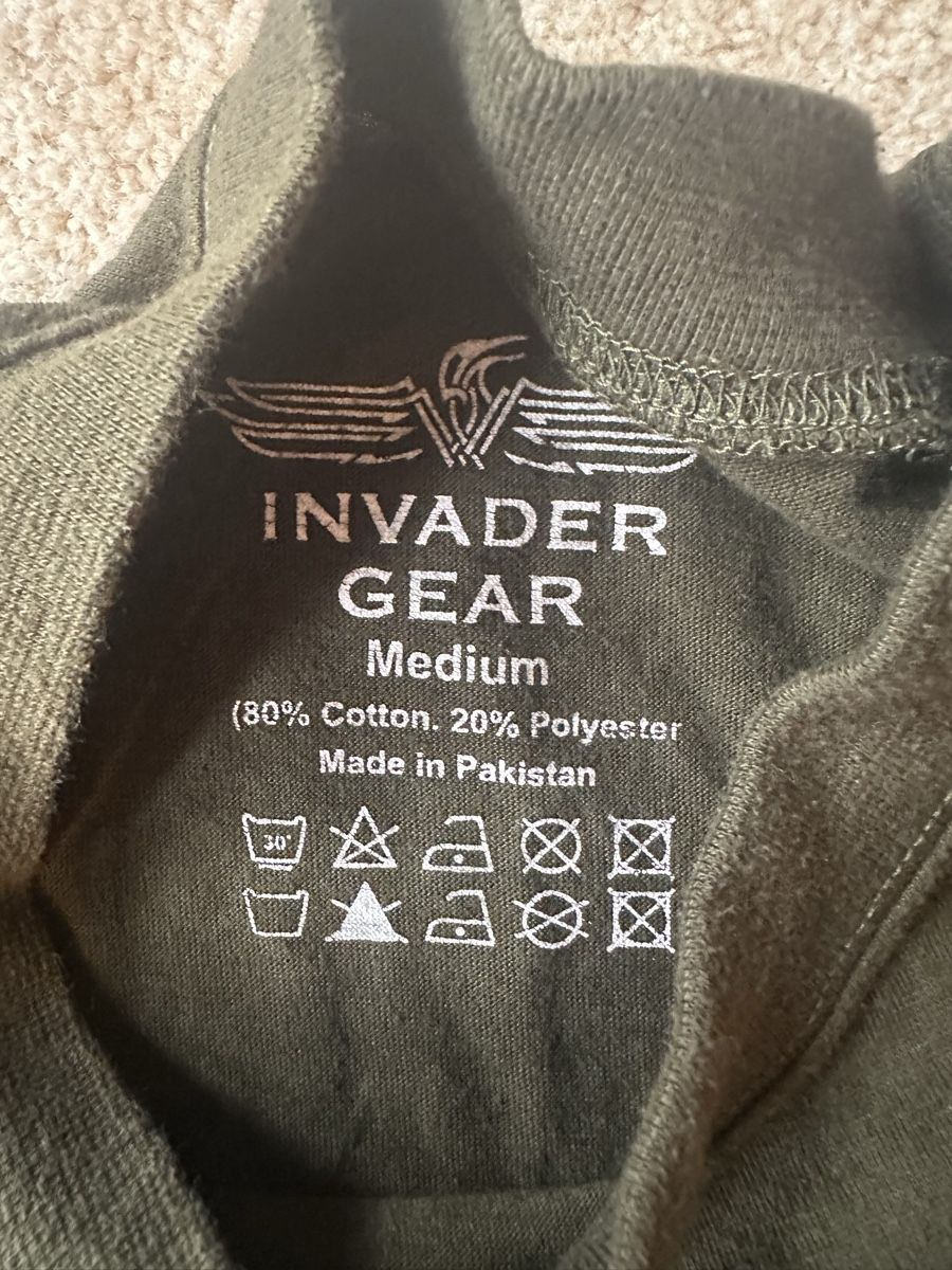 T-shirt: T-Shirt Invaders – Usato da Oberbuchsiten venduto da ala_x68w 2