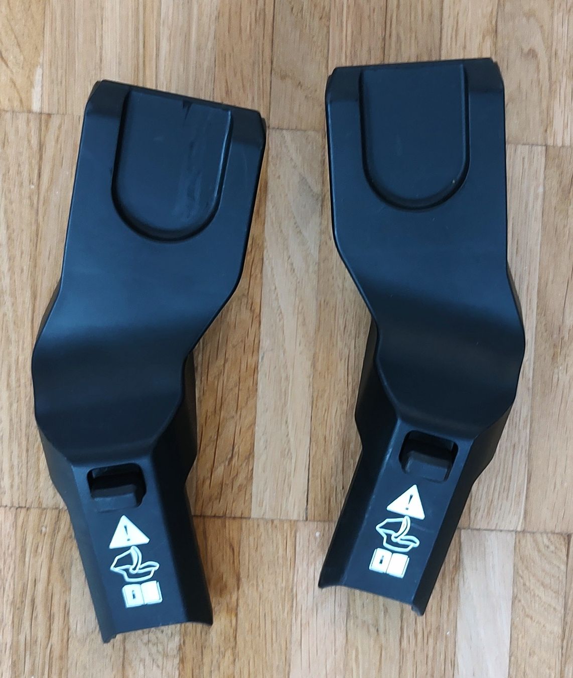 Thule Carrozzine: THULE SLEEK Autositzadapter – Usato da Zürich venduto da dim_7kzy