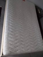 Letto singolo completo con materasso e rete elettrica