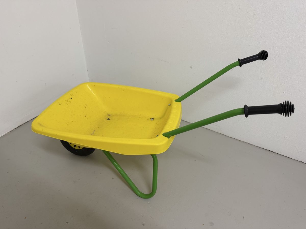 Spielzeuge: Kinder Schubkarre – Gebraucht aus Bubendorf von glitchCat