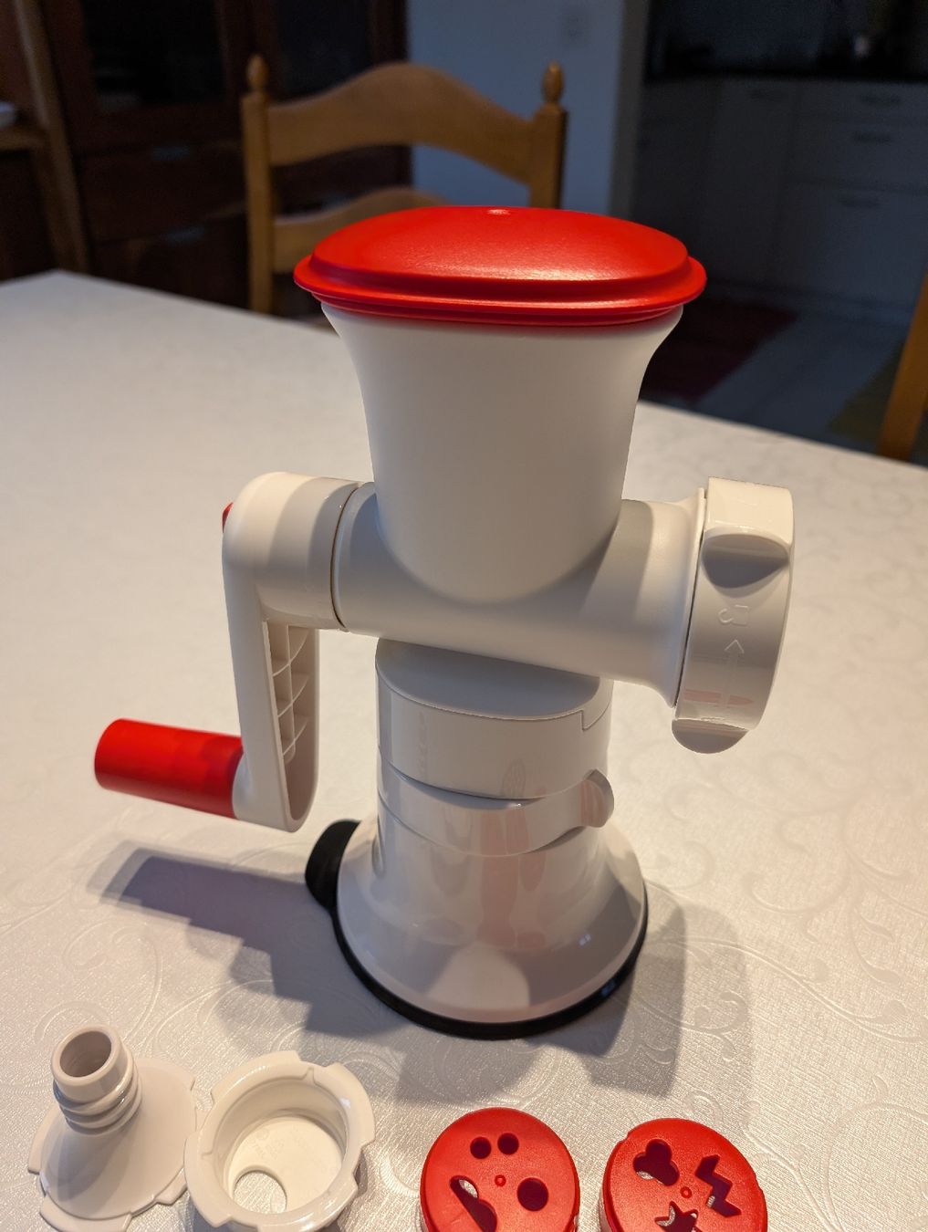Tupperware Küchengeräte: Tupperware Fleischwolf Fusion Master  – Gebraucht aus Roggwil BE von FCM1974 2