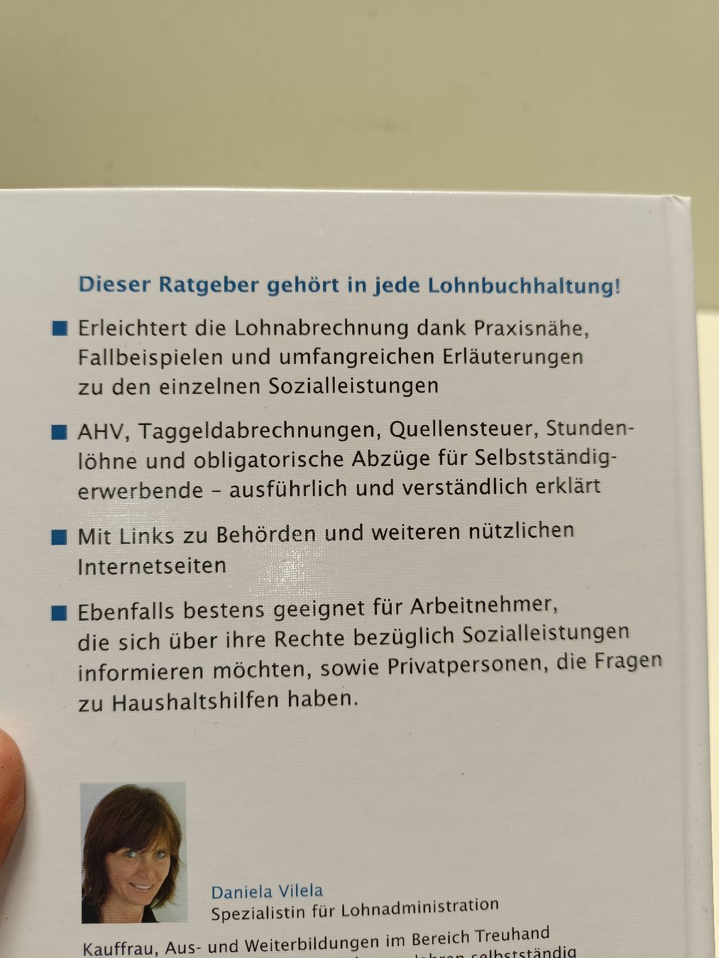 Libri: Lohnadministration Buch von Daniela Vilela,(em76) – Usato da Künten venduto da Schnaepplihuus 4