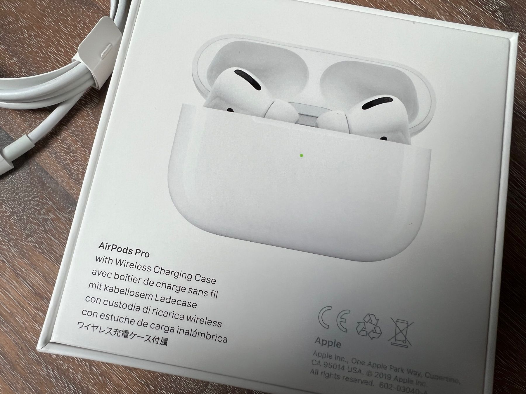 Apple Headsets: APPLE AirPods Pro 1st Gen Wireless Charging Case / Air Pods – Gebraucht aus Worb von  3