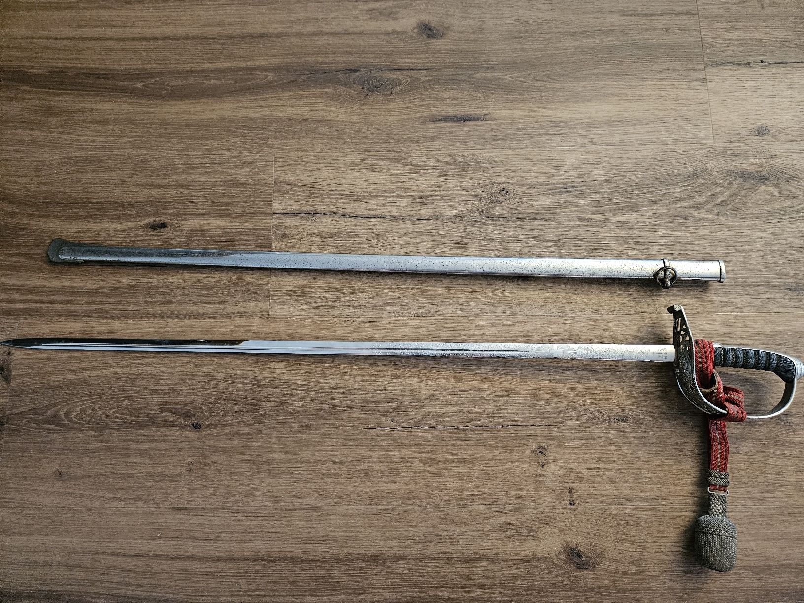 Armée suisse Armes blanches: Schweizer Degen – D'occasion à Hasle b. Burgdorf par mir_qk9d