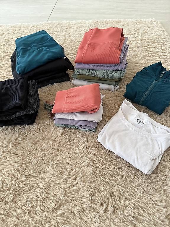 Lotti di vestiti: Sportbekleidung Paket / Sets & Einzelteile  – Usato da Zwingen venduto da KatjaM 1