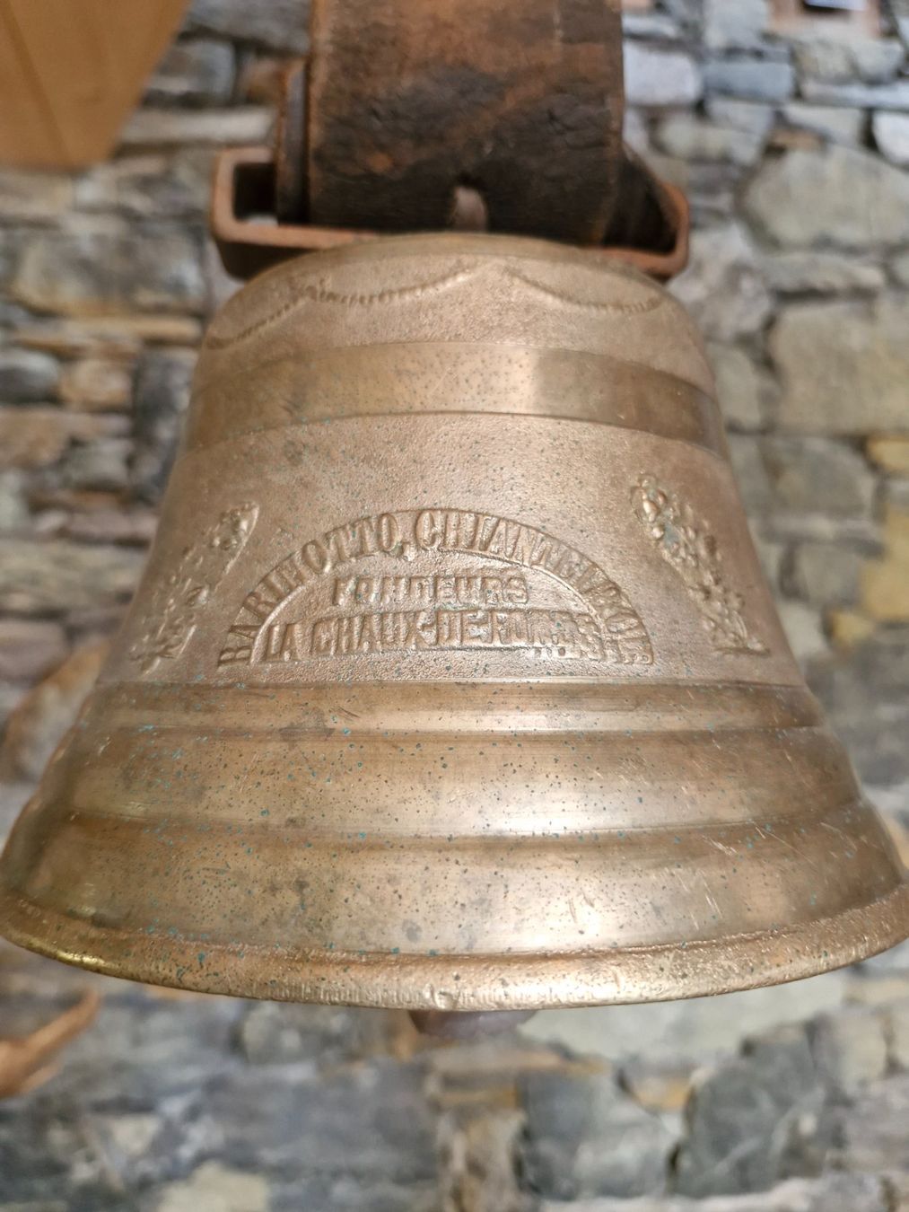 Cloches & sonnailles: Glocke Treichel – D'occasion à Guarda par rue_bpd7 2