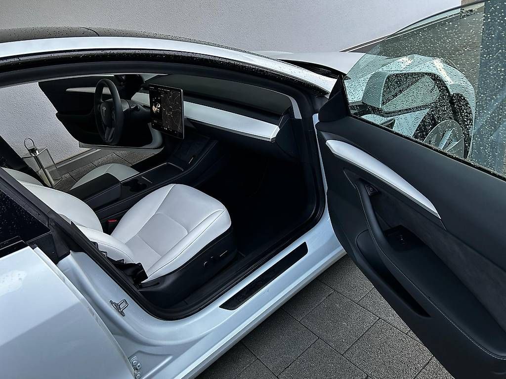 Tesla Automobili: Tesla Model 3 – Usato da Laupen BE venduto da sjh_sen33 3