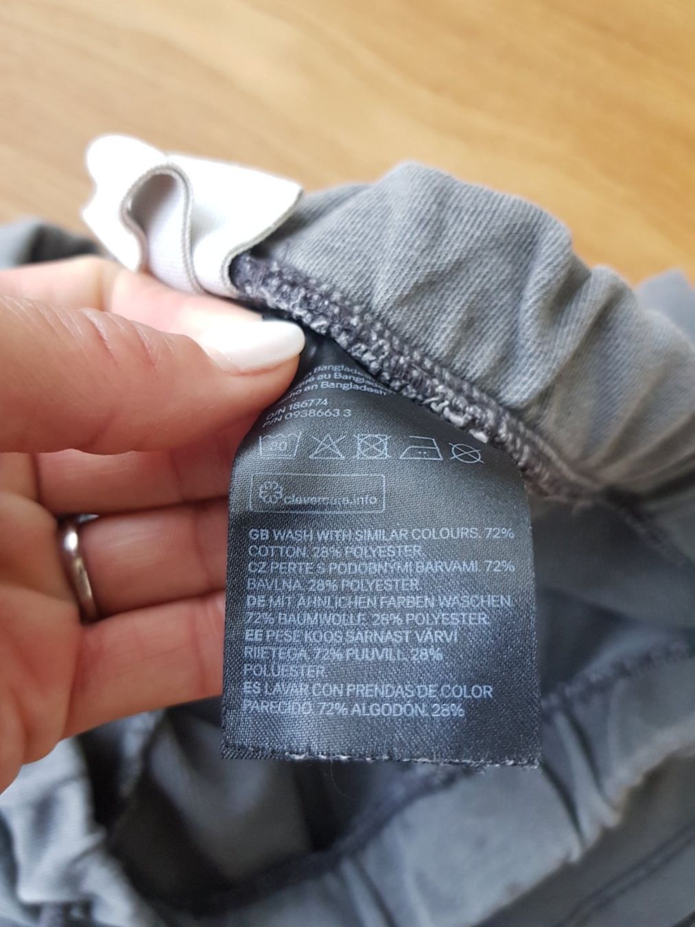 H&M Pantaloni: H&M Sweathose Grösse S – Usato da Eschenbach SG venduto da SanFranciscoCalifornia 1