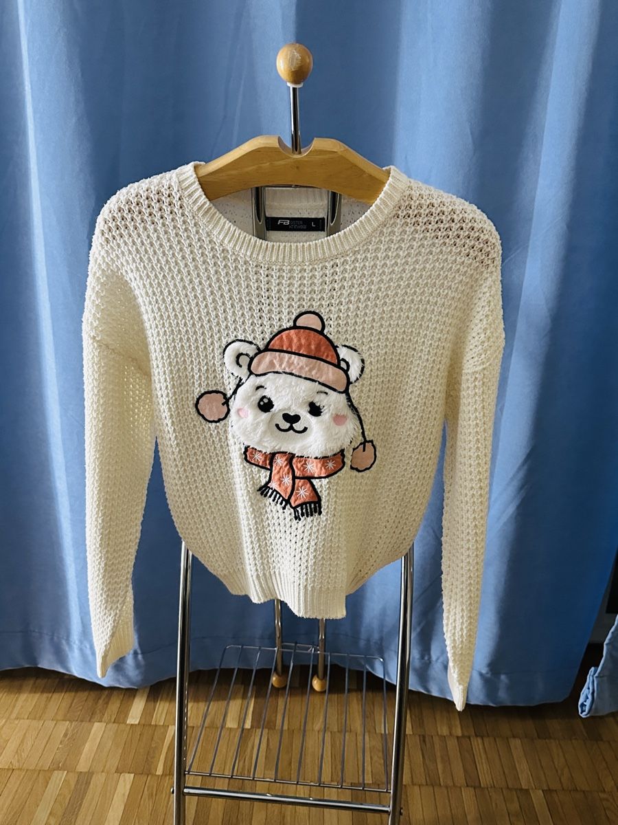 Pulls & Sweat-shirts: Winter Pullover mit Bär-Motiv, Grösse L – D'occasion à St. Gallen par Rgoerkem