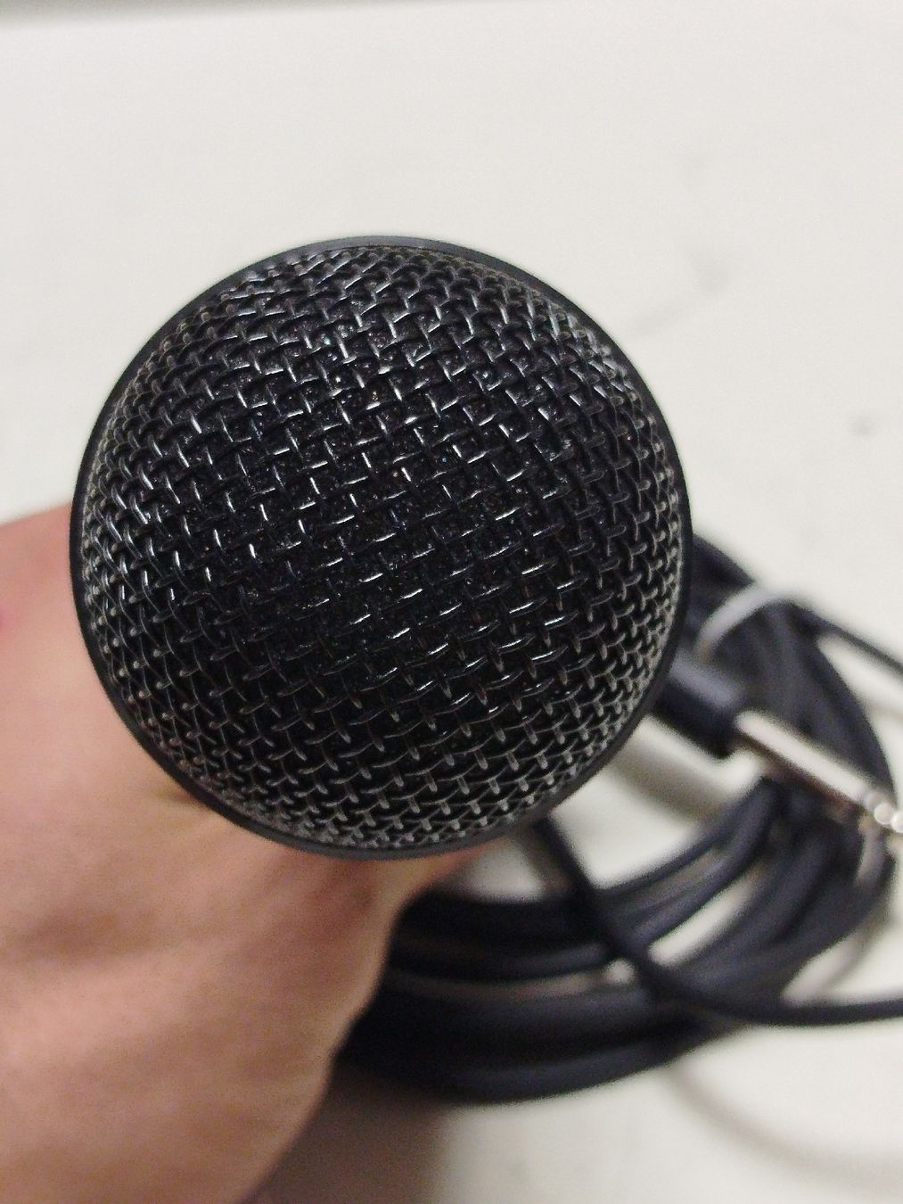 Microfoni: Dynamisches Mikrofon mit Kabel (em70) – Usato da Künten venduto da Schnaepplihuus 4