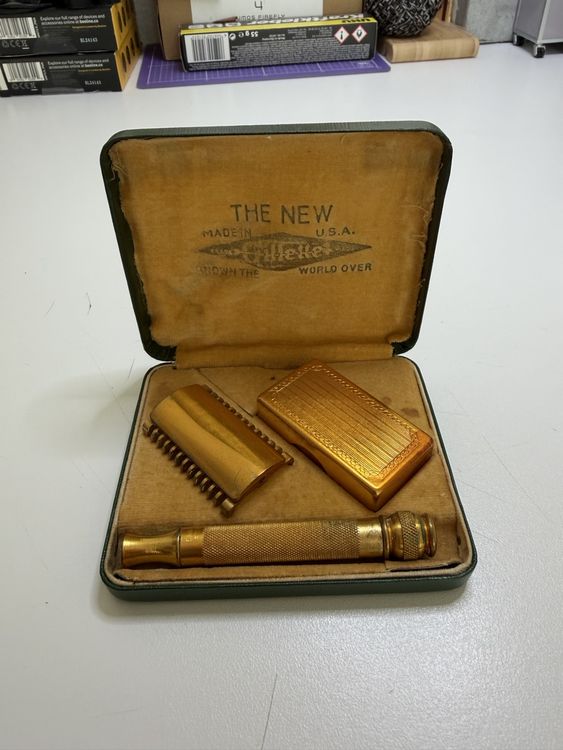 Gillette Rasierer Set, Vintage, goldig! (56) (Gebraucht) in Zürich für ...