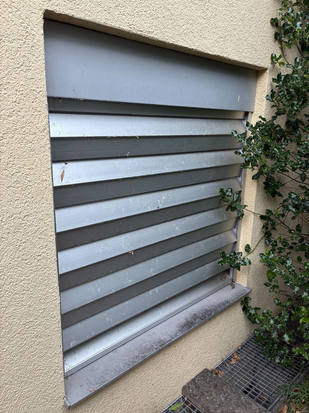 Stobag Tende da sole: Elektrische(r) Sicherheitsfaltstore / Rollladen Stobag – Usato da Goldau venduto da padlmucki
