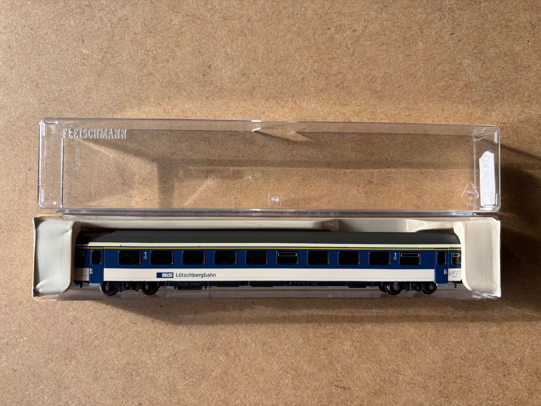 Fleischmann Modelleisenbahnen: Fleischmann 890203 BLS EW IV 1 kl – Neu (gemäss Beschreibung) aus Hauterive NE von eriamch