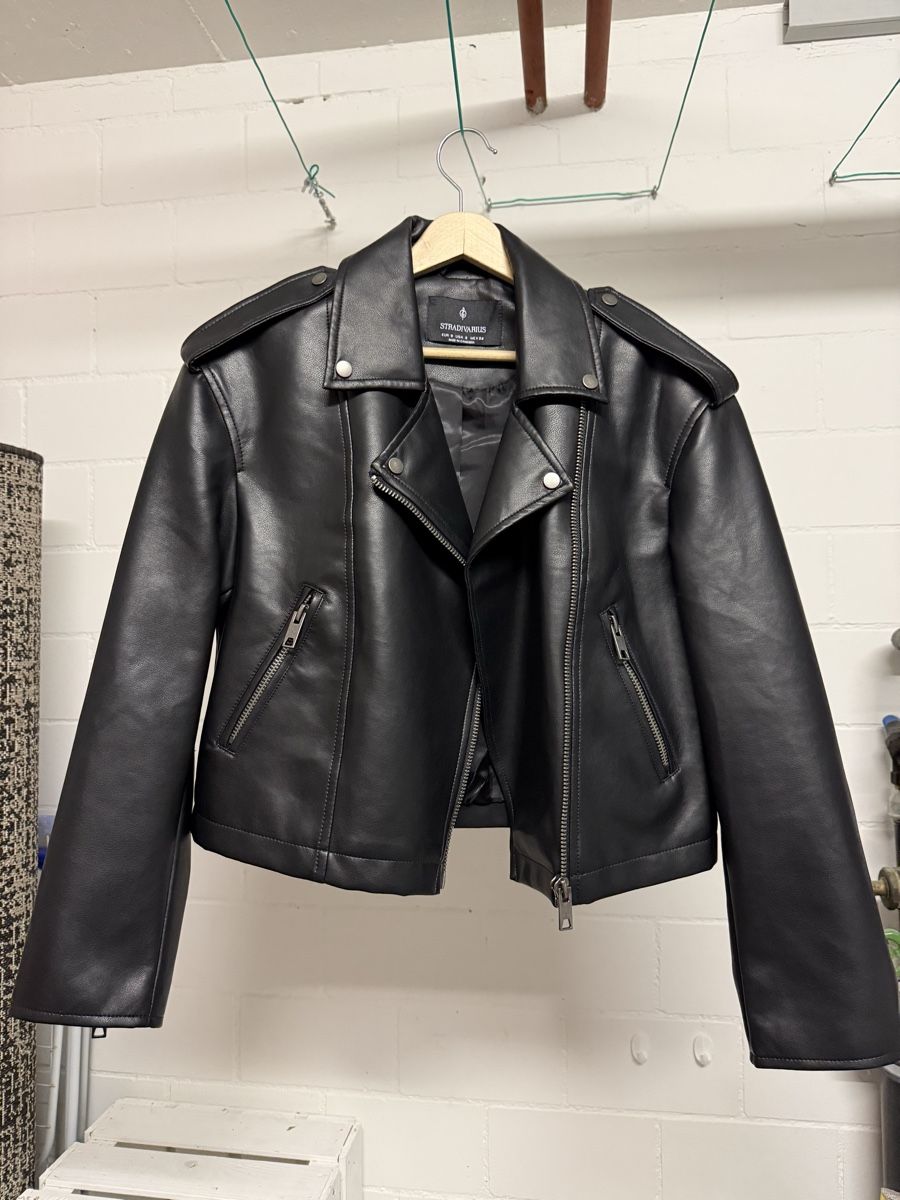 Stradivarius Vestes: Lederjacke – Neuf (Voir description) à Schlattingen par fernfen