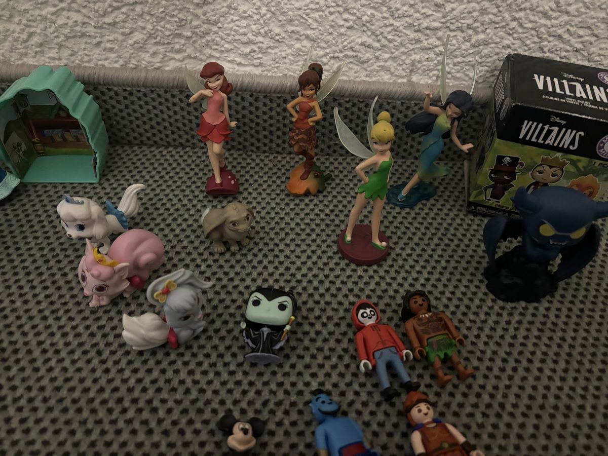Disney Statuette: Diverse Disney Figuren – Usato da Uetikon am See venduto da Winnieclaudia 2