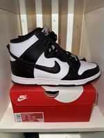 Nike Sneaker