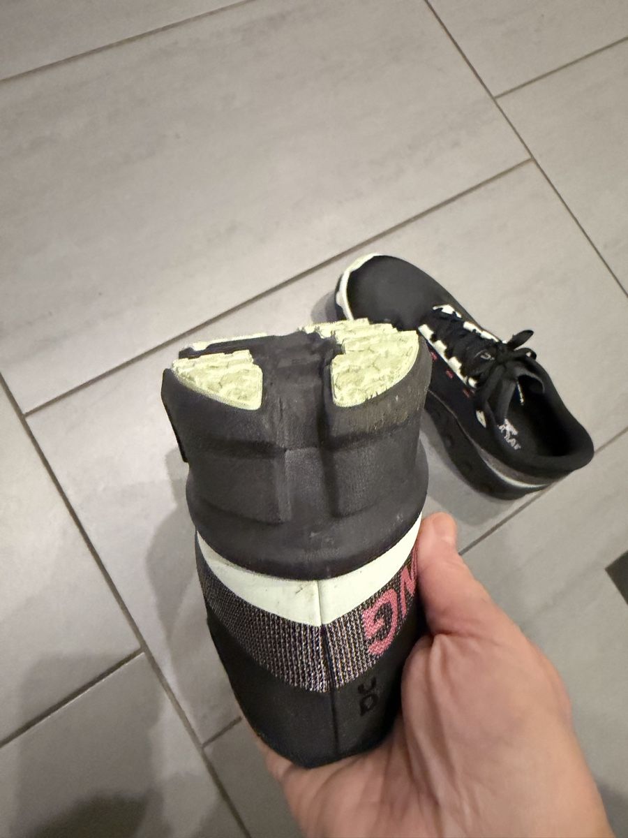 On Scarpe da donna: On sneaker grosse38,5 – Usato da Allschwil venduto da fig_rs5d 1
