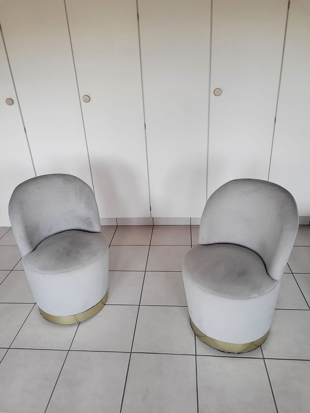 Sessel: Wunderschöner Sessel mit Samtbezug x 2 – Gebraucht aus Wädenswil von dio_r8j7