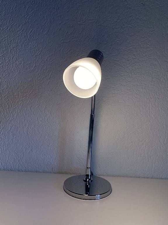 Lampes: Schreibtischlampe – D'occasion à Lützelflüh-Goldb par liv_s9wf 3