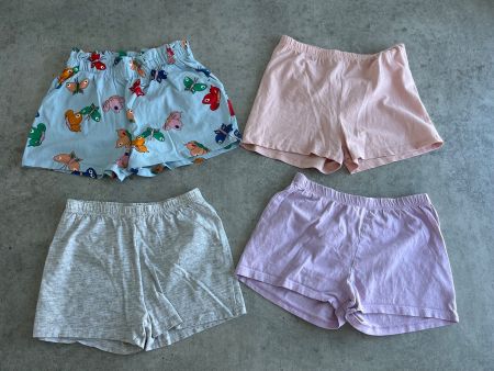 Kleiderpaket 4 Shorts H&M, Gr. 128