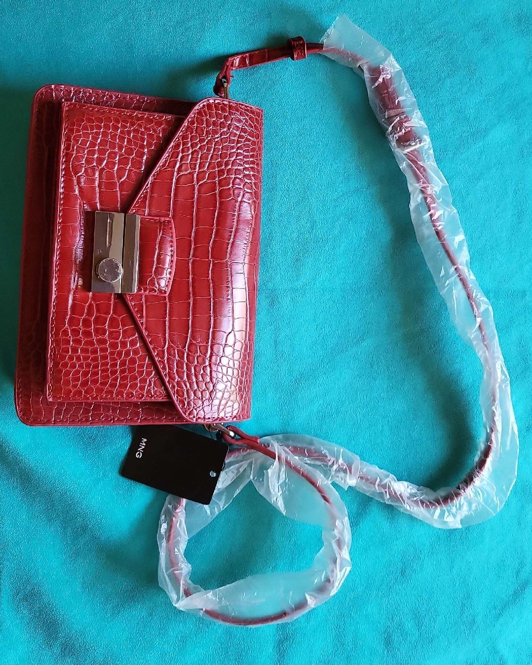 Mango Taschen für Damen: Borsa rossa effetto coccodrillo nuova – Neu und originalverpackt aus Splügen von man_9l5w