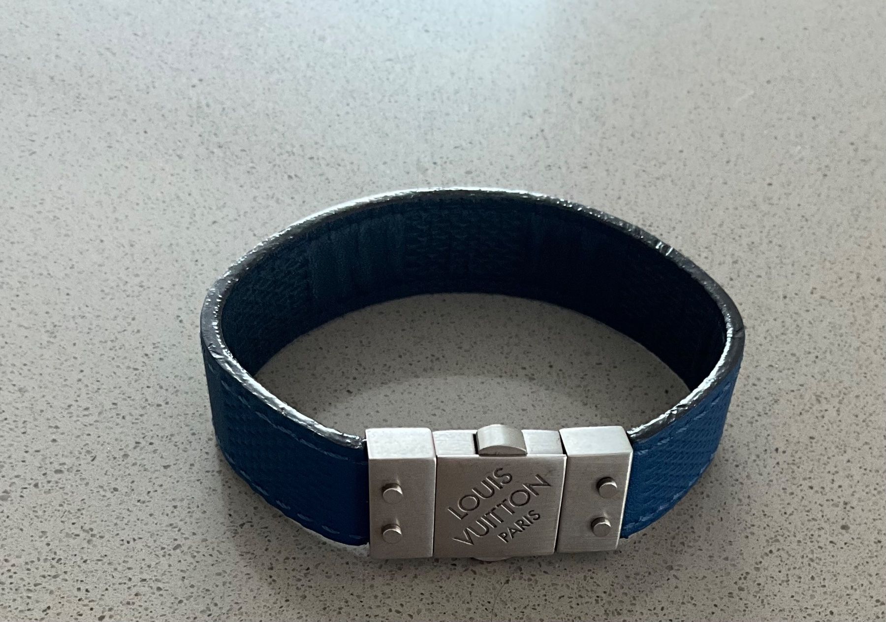 Louis Vuitton Bracciali & Braccialetti: Louis Vuitton Lederarmband – Usato da Seon venduto da xanae 6
