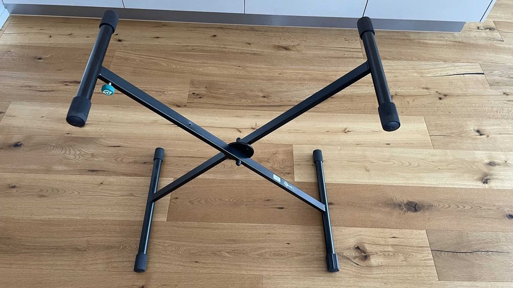 K&M 18806 Rollschlitten Für Keyboardständer – Transportwagen Mit Feststellbaren Rädern, Max. 80 Kg, Aus Stahl