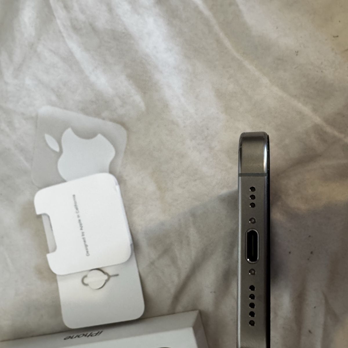 Apple Telefoni cellulari / Smartphones: Iphone 15 pro 128Gb – Usato da Cham venduto da Dzhurswitz 5