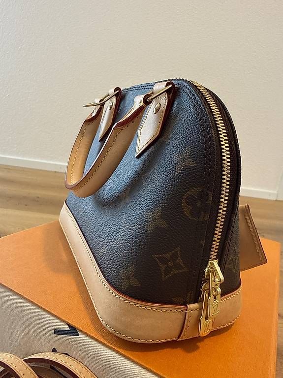 Taschen für Damen: Louis Vuitton Alma BB Monogram Canvas – Gebraucht aus Frauenfeld von Ariuki 3