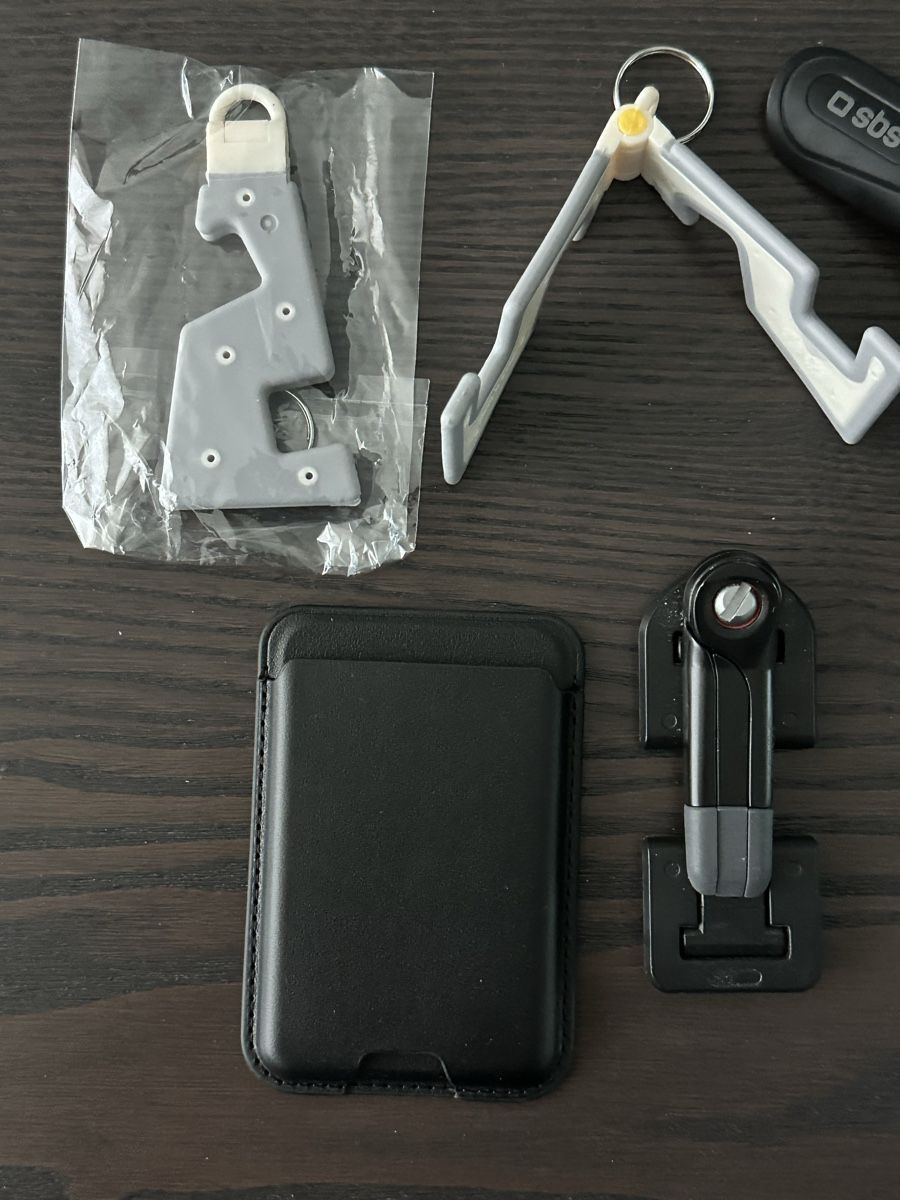 Handys / Smartphones: Smartphone Zubehör Set – Gebraucht aus Schlieren von James1010 1