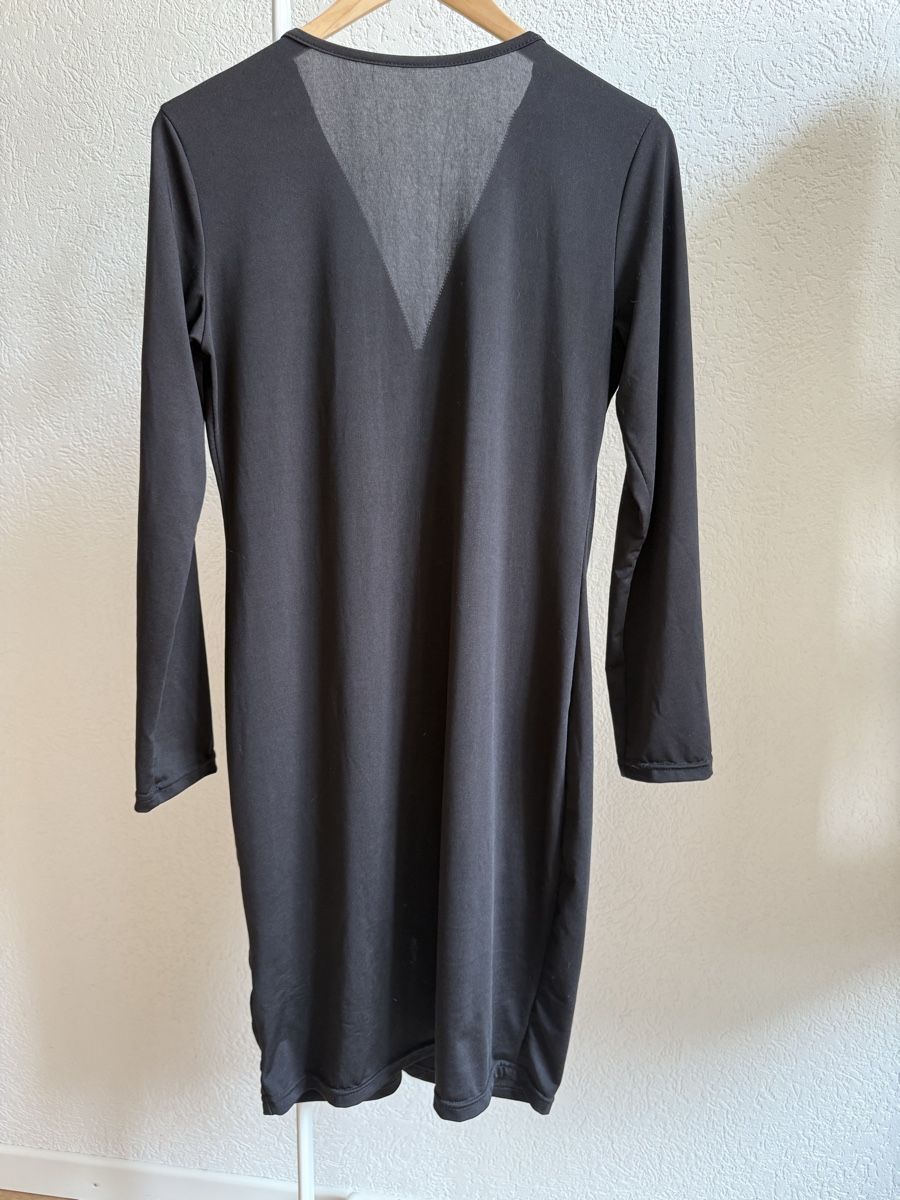 Robes: Robe noire transparente ouverture réglable dos, t.38/M – D'occasion à Tavannes par Thriftshop 1