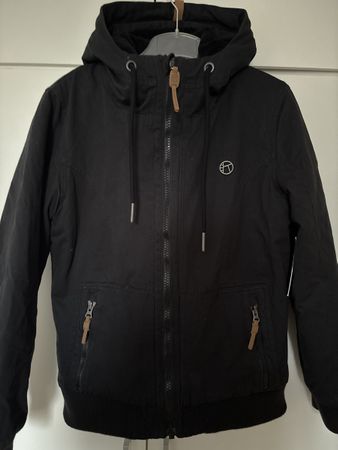 Kazane Winterjacke, Gr. M, schwarz, neuwertig! Top!