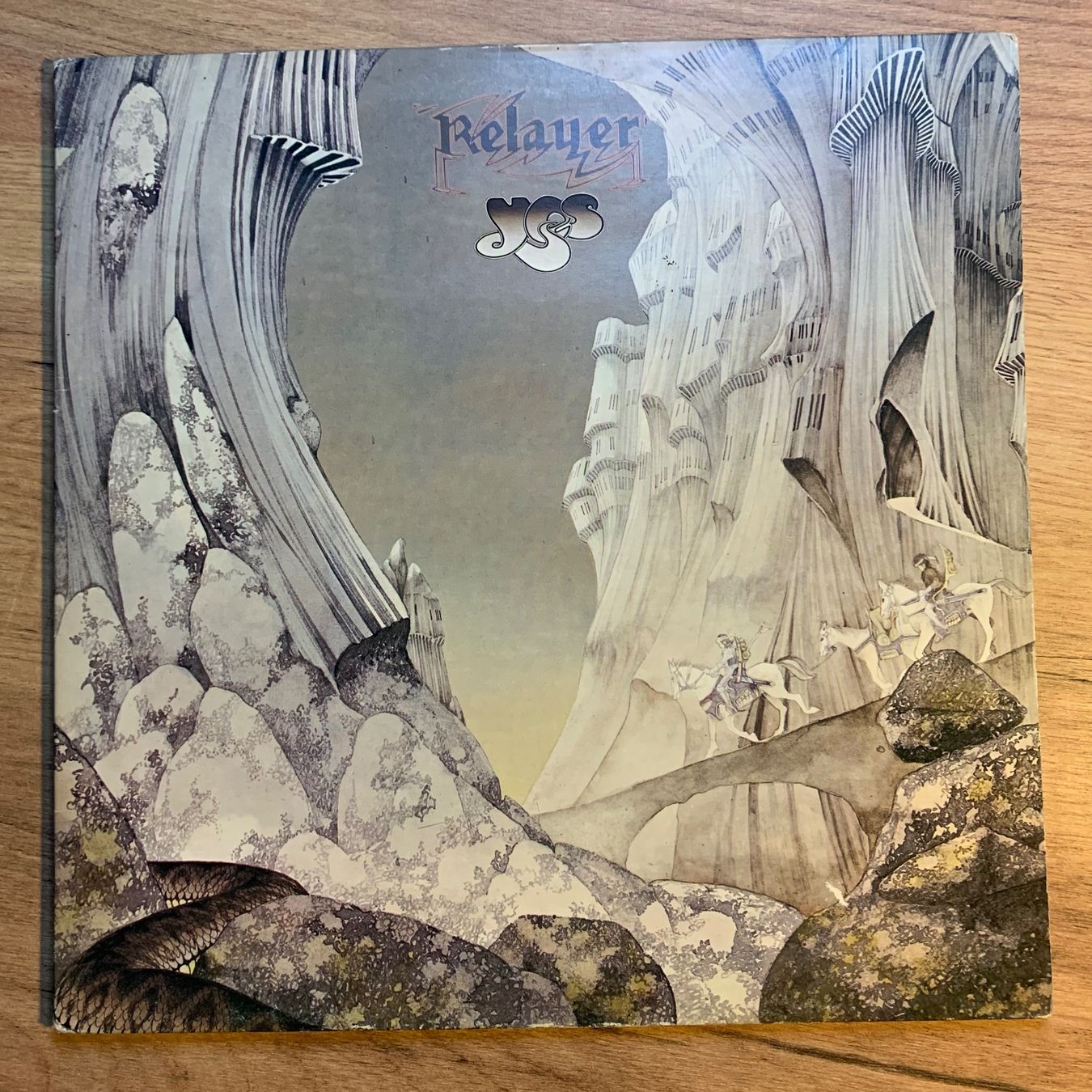 Dischi in vinile: YES - RELAYER...OG GER 1974...VG+/VG++ – Usato da Gals venduto da Diskopatshop