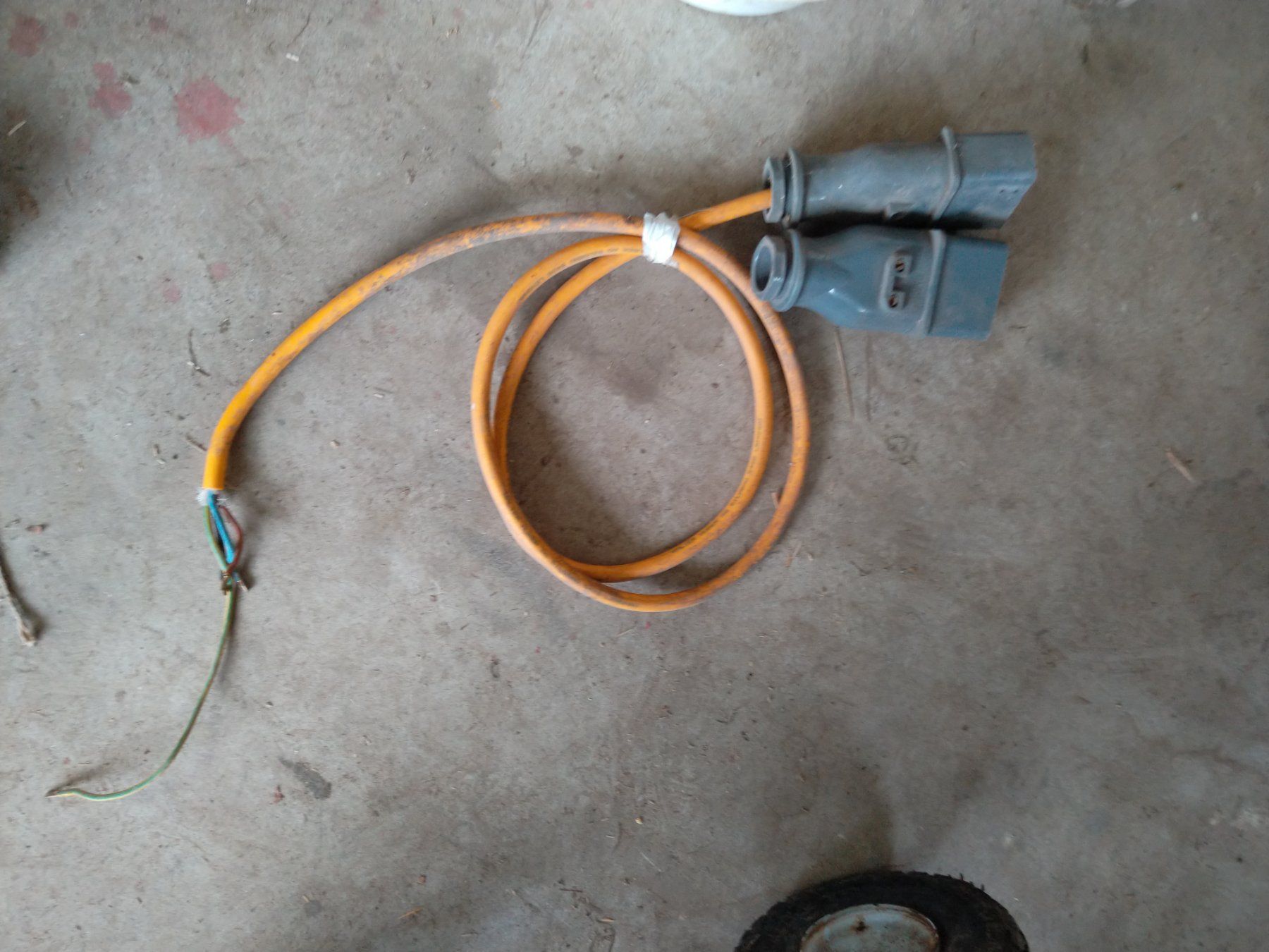 Stecker: I 40 Stecker – Gebraucht aus Neuenkirch von Mube6 1