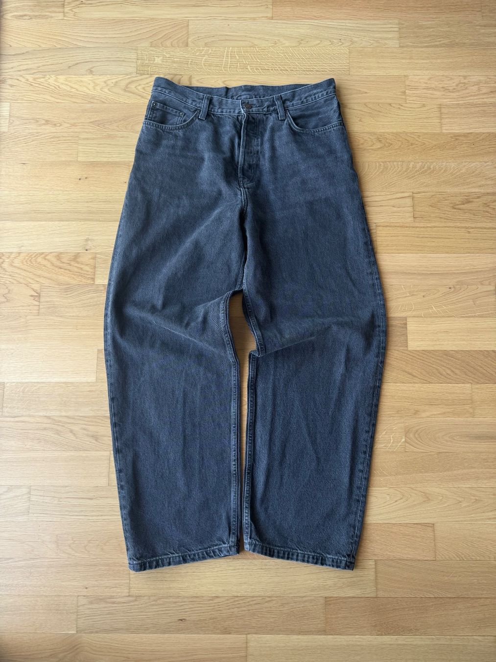 Jeans: COS Jeans mit weitem Bein – Usato da Dübendorf venduto da cendre