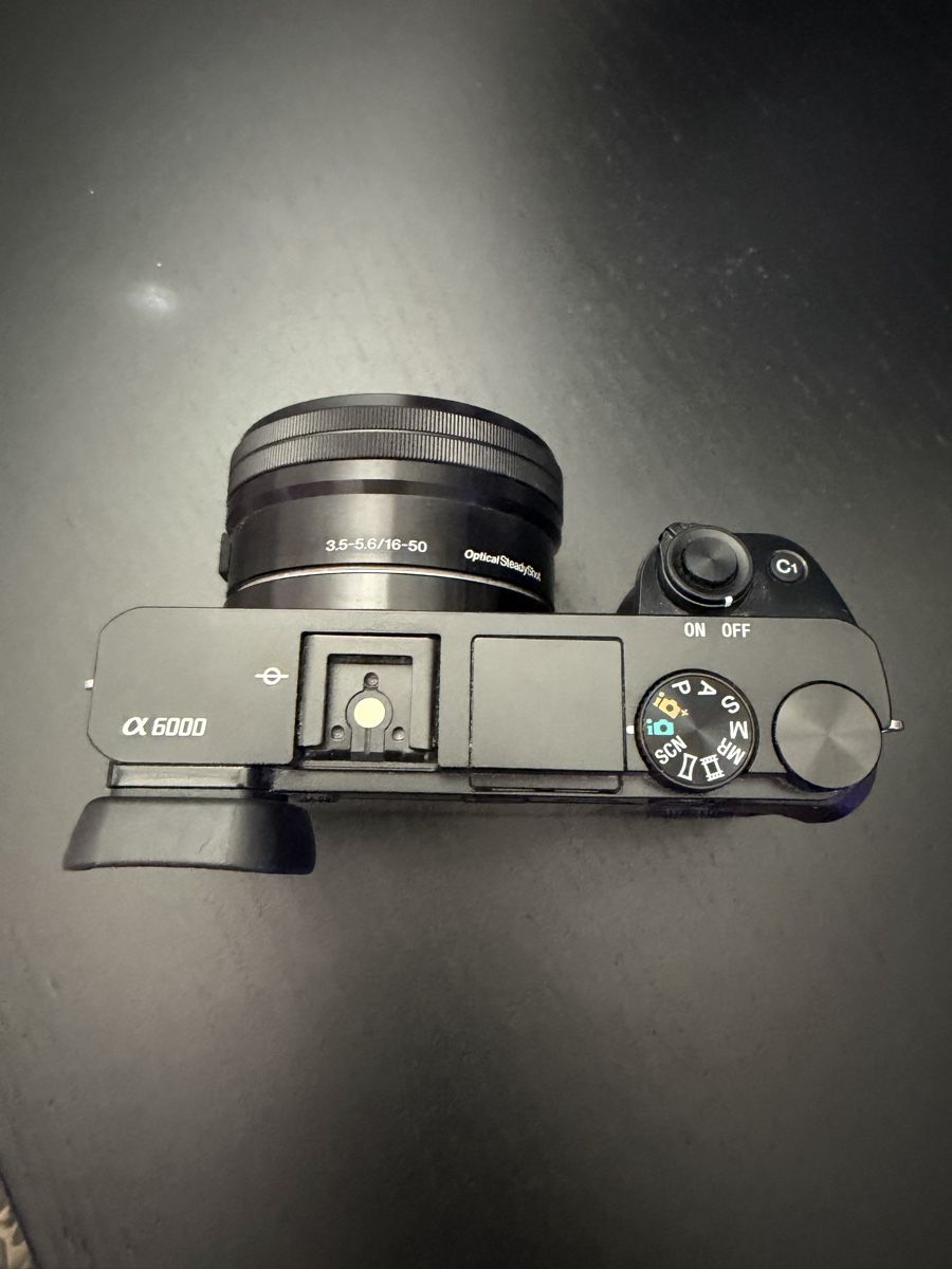 Sony Fotocamera: Sony Alpha 6000 Streaming Set mit Elgato Cam Link 4K – Usato da Kaisten venduto da siria13 3