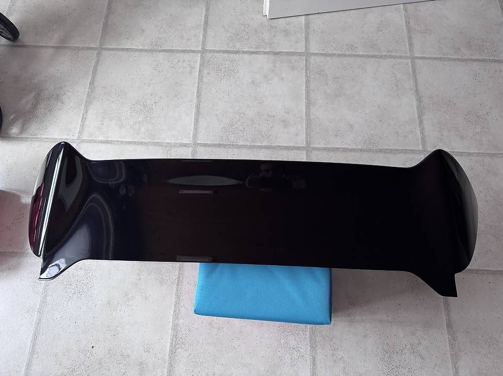 Honda Tutti pezzi di ricambio auto: Ep3 OEM Heckspoiler – Usato da Thierachern venduto da pelati86