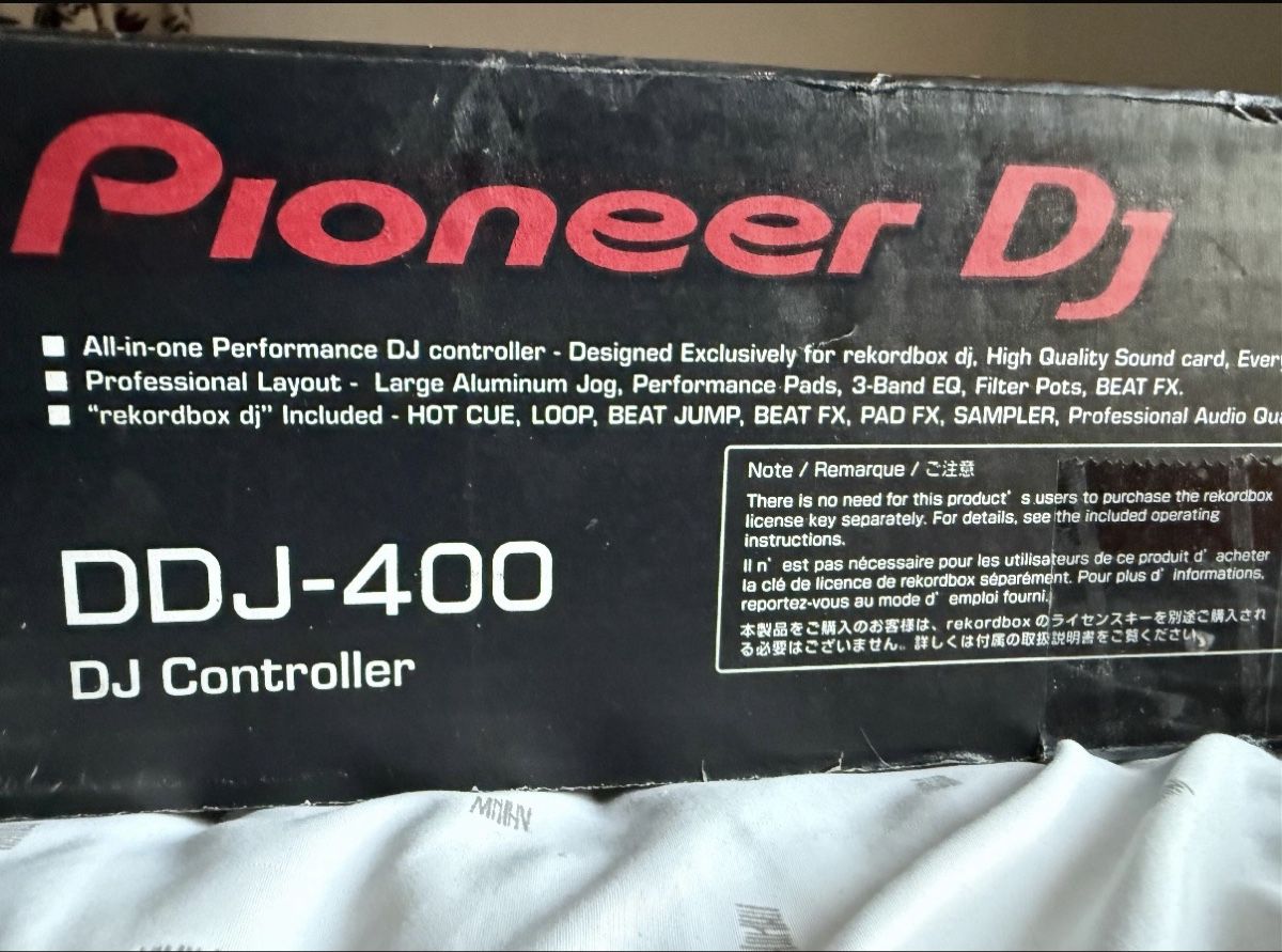 Strumenti musicali: Pioneer DJ DDJ-400 controller, come nuovo, affare – Nuovo e nell'imballaggio originale da S. Pietro venduto da fil_yhb9 2
