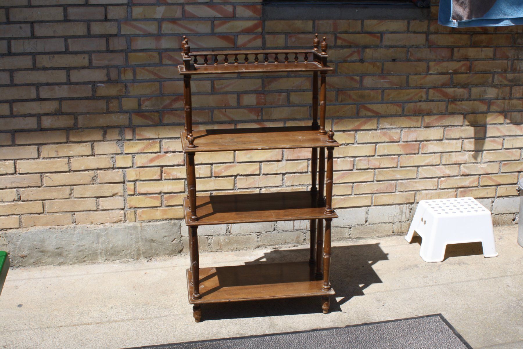 Regale: VINTAGE ANTIK REGAL KLEINMÖBELI – Gebraucht aus Wauwil von Pneuedy 6