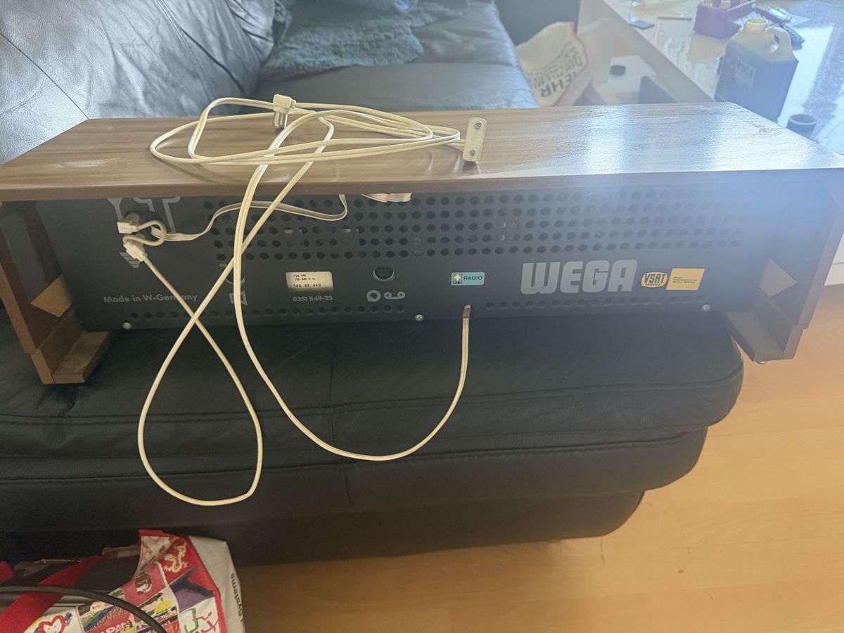 Radio: WEGA 140 TUBE RADIO – Usato da Baden venduto da noli.r 3