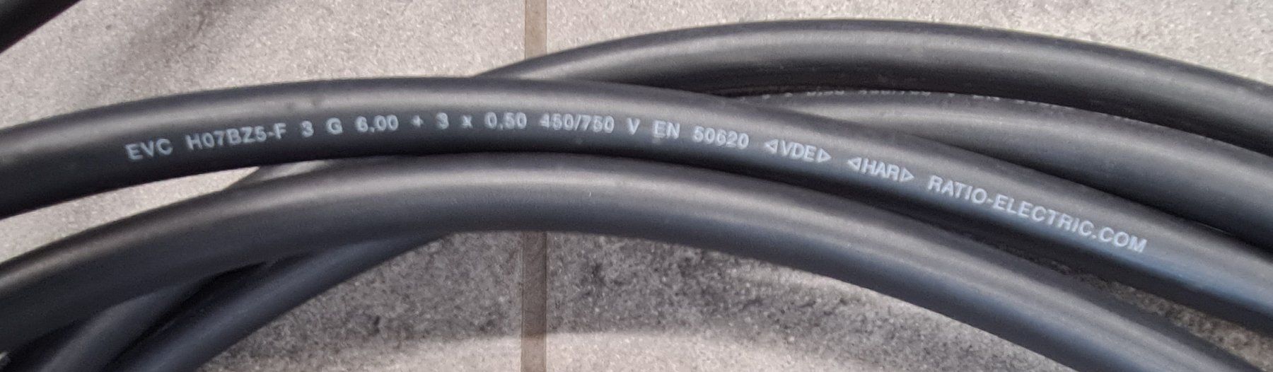 Cavi: Ladekabel – Usato da Uetendorf venduto da ATA-Deals 1