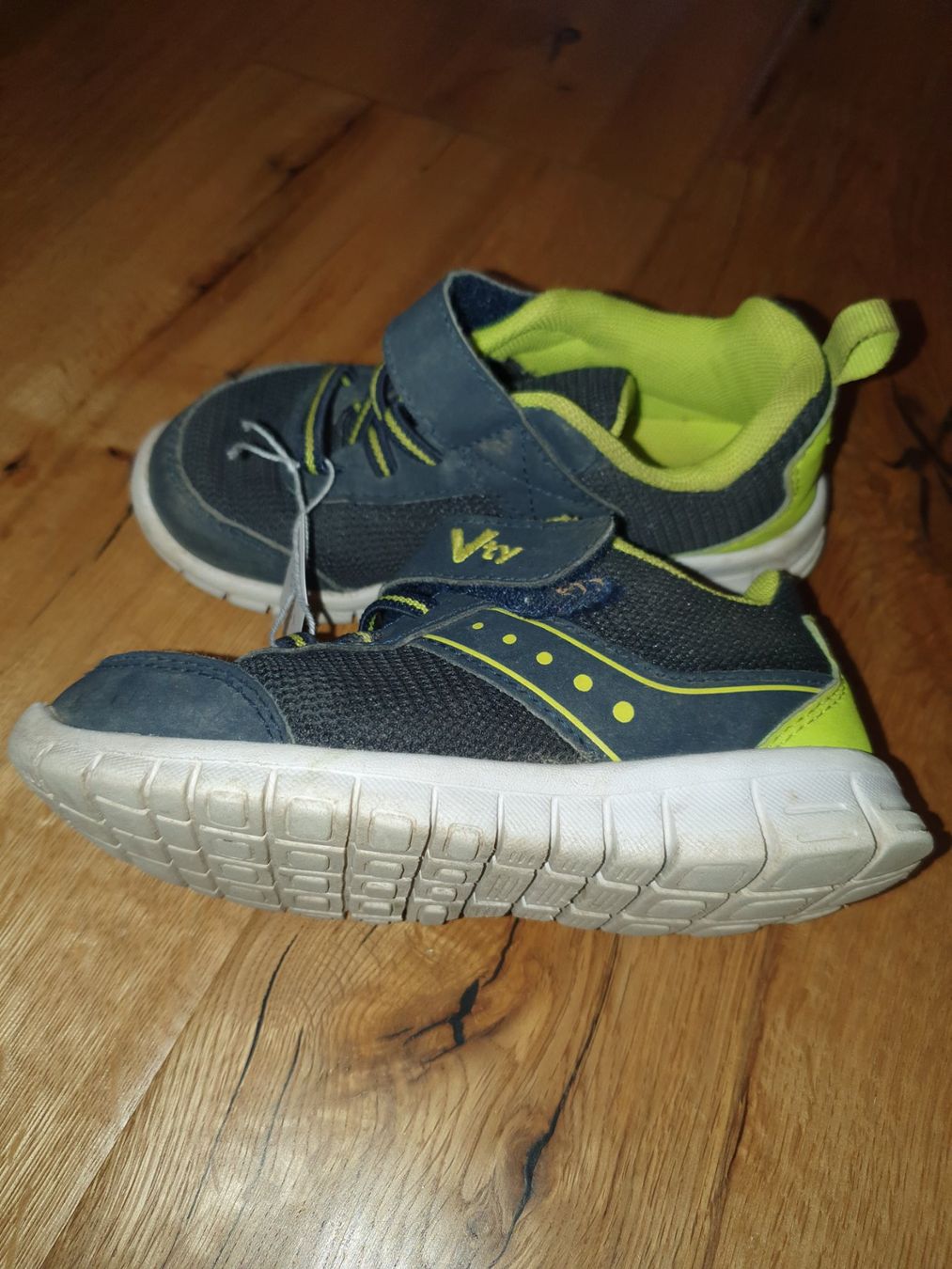Victory Scarpe per ragazzi: Turnschuhe Gr. 27 – Usato da Klosters venduto da an14 1