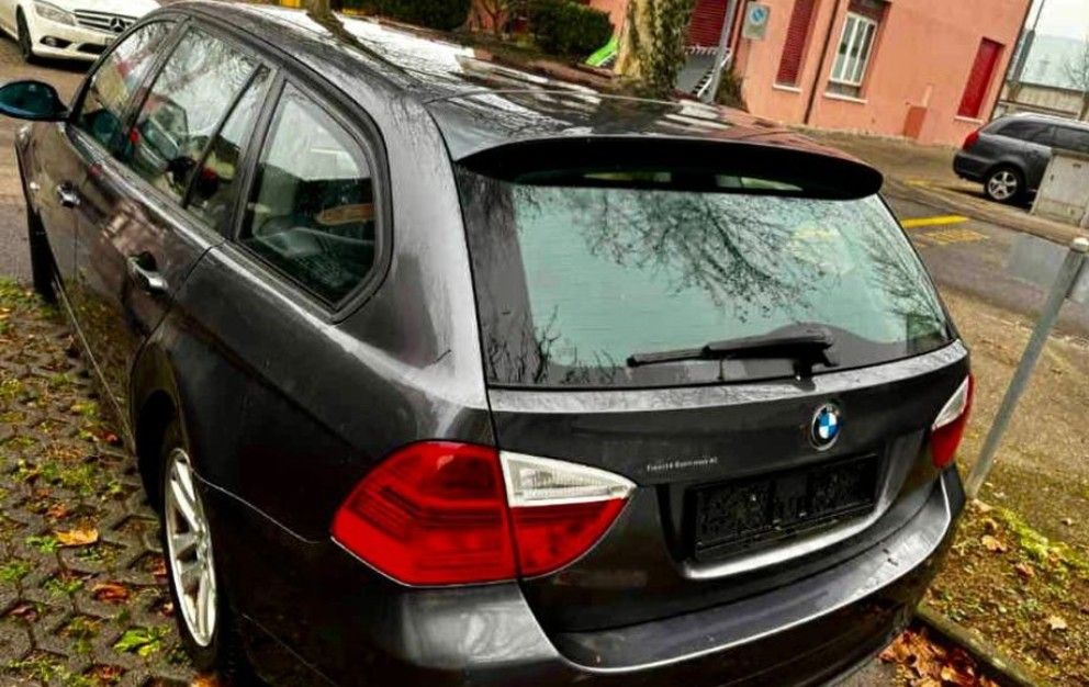 BMW Automobili: BMW 318 I touring – Difettoso da Nax venduto da sdr_p79l 1