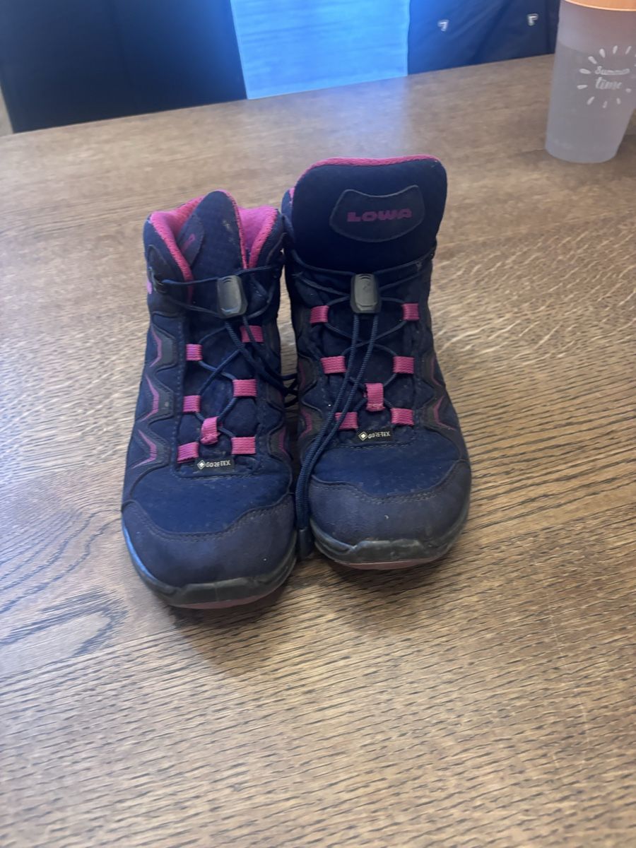 Scarpe per ragazzi: Lowa Wanderschuh – Usato da Marthalen venduto da JANINE024