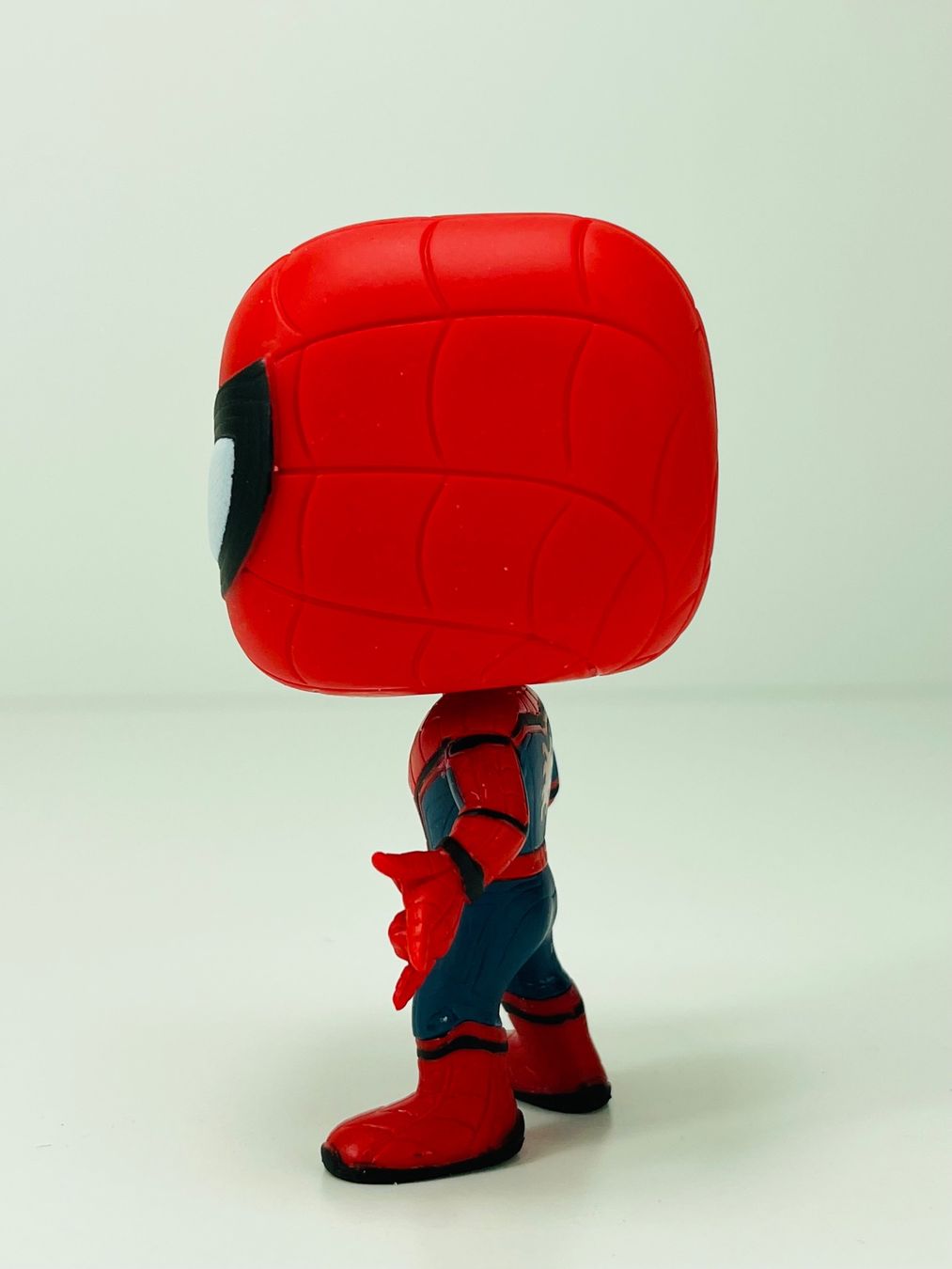 Funko Statuette: FUNKO Pop Spider-Man Homecoming #220 mit Originalbox – Usato da Zürich venduto da Arche_Brockenhaus 2