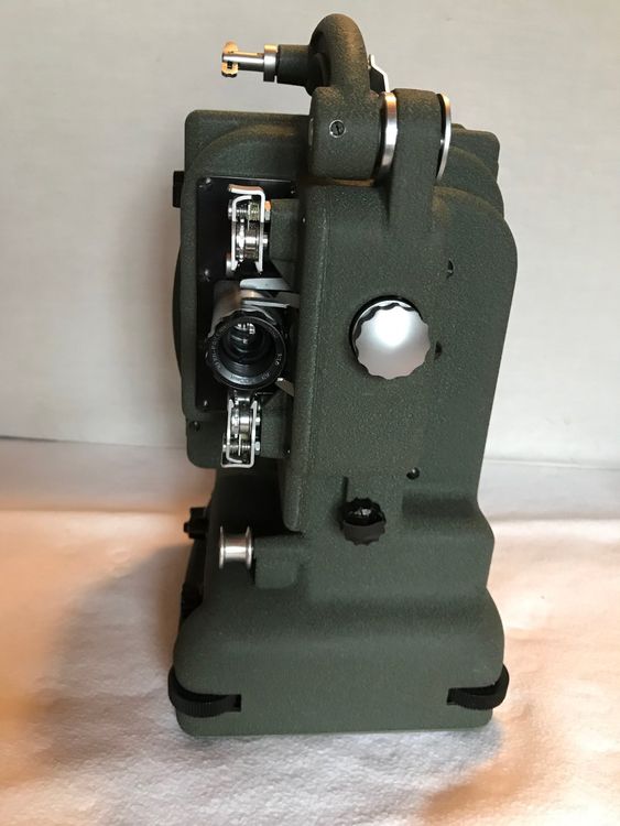 ancien projecteur de film cinema paillard bolex m 8 collection pour