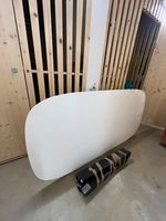 Table à manger ovale blanche 140cm pieds noirs - CHF 39