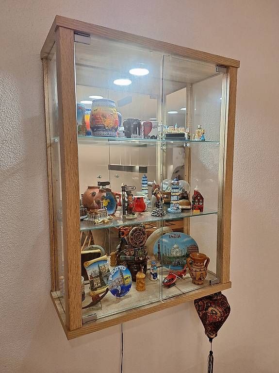 Vitrinen: Vitrinenschrank Eiche Holzglas – Gebraucht aus Luzern von fla_cm7p 2