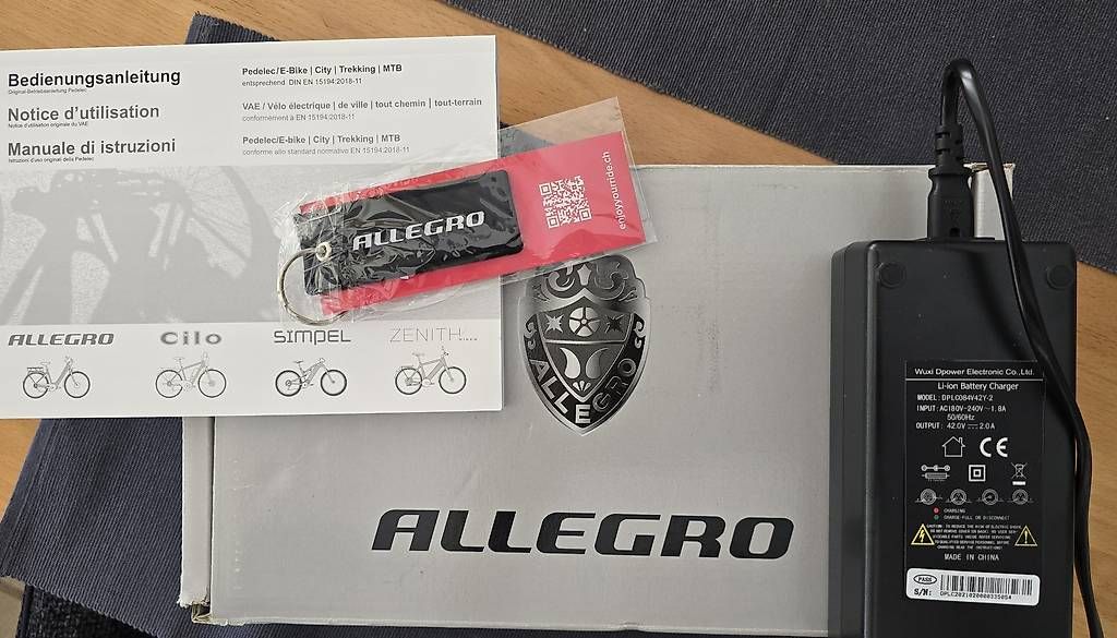 Caricabatterie: Allegro cross tour axm LADEGERÄT – Usato da Riehen venduto da harald13 1